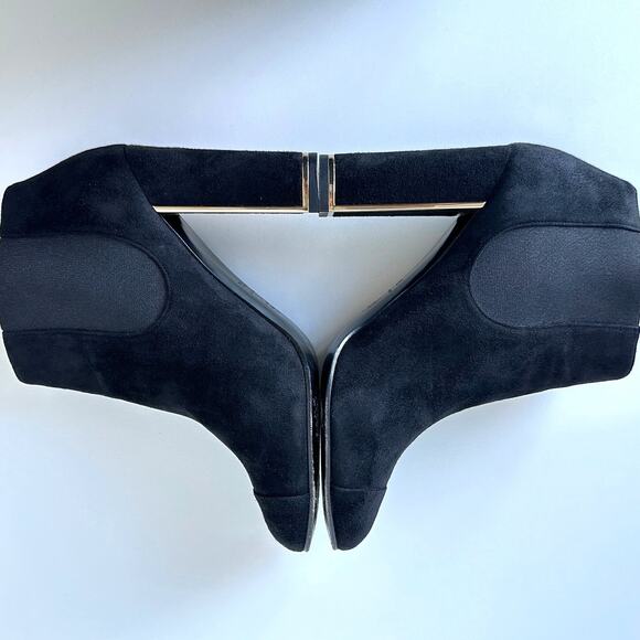 CHANEL Black Suede Gold Logo Chelsea Heel Ankle Boots IT 39.5 - Picture 6 of 16